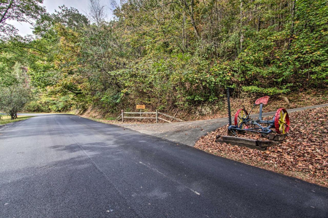 Pigeon Forge Scenic Solitude With Private Hot Tub! Екстер'єр фото
